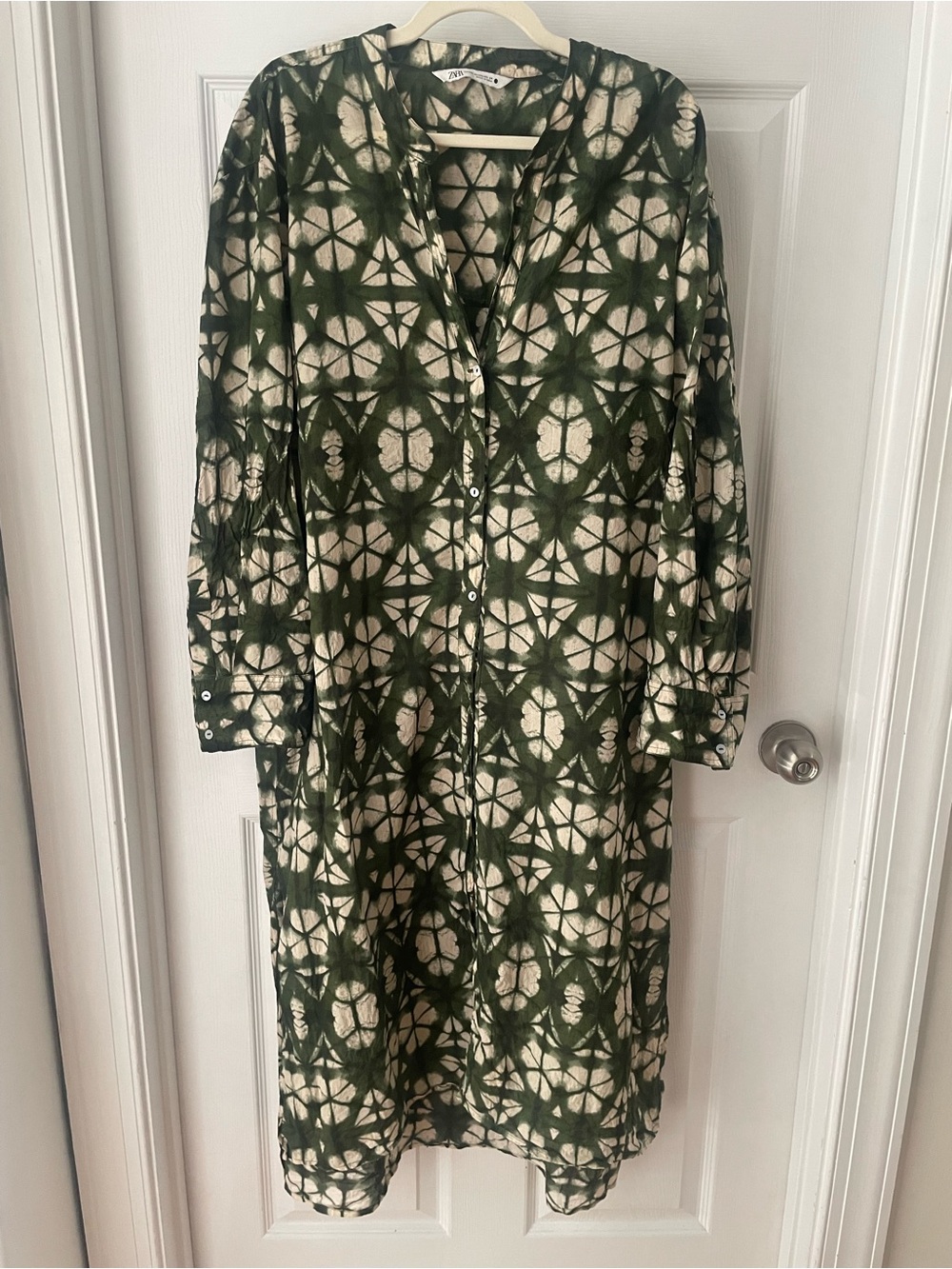Zara Green and Cream Tie-Dye Button-Down Midi Shirt Dress